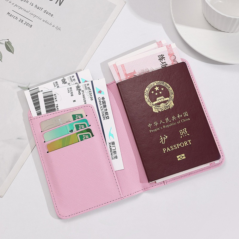 Hello Kitty Dames Paspoorthoes - Qantas Travel Accessories recensie en prijs